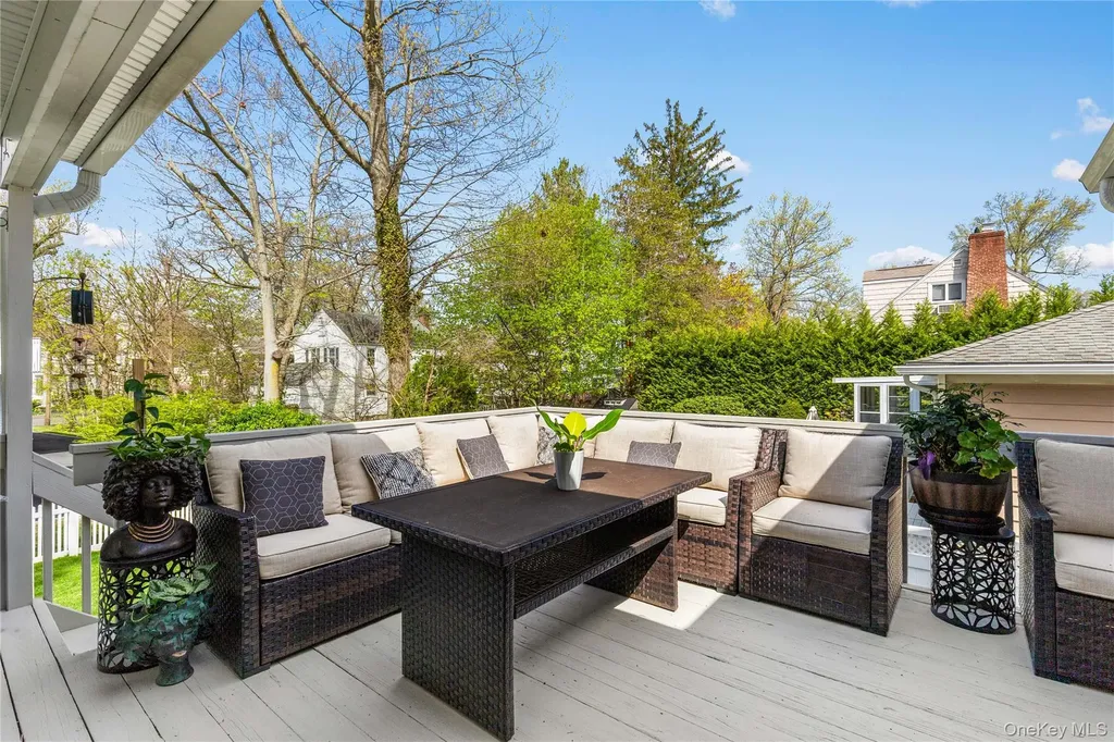239 Davis Avenue White Plains NY 10605