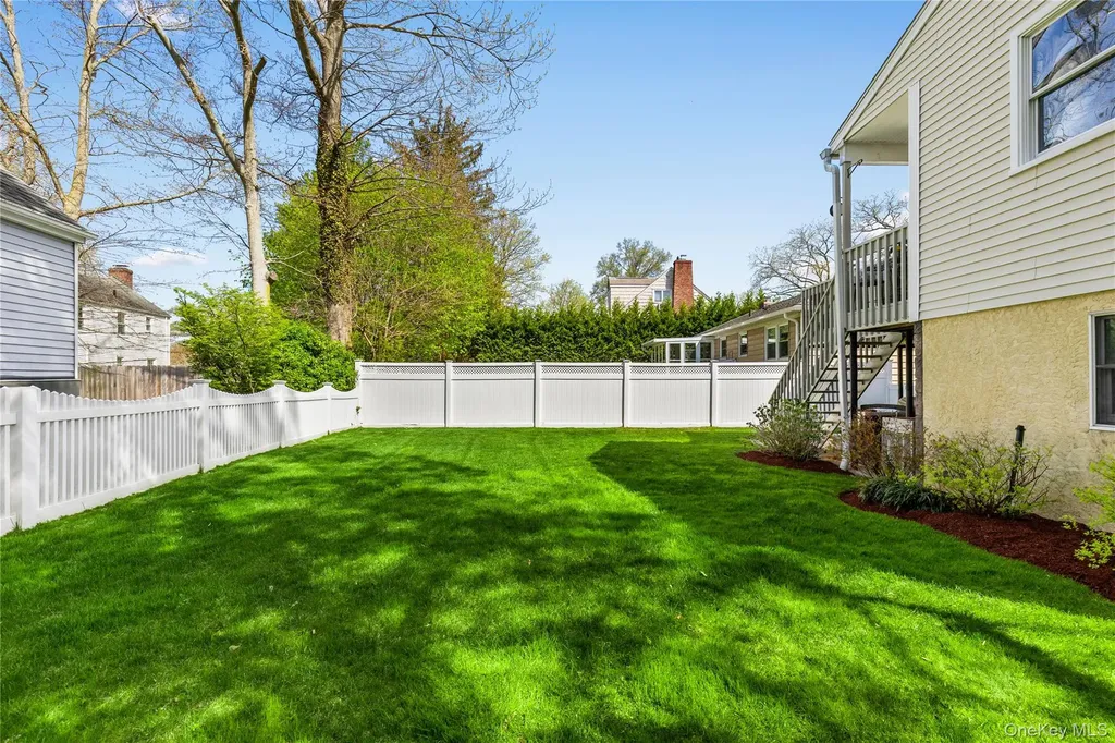 239 Davis Avenue White Plains NY 10605