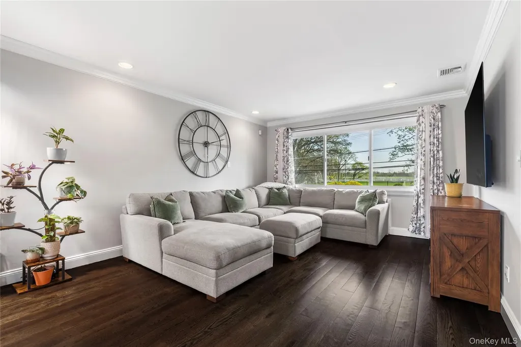 239 Davis Avenue White Plains NY 10605