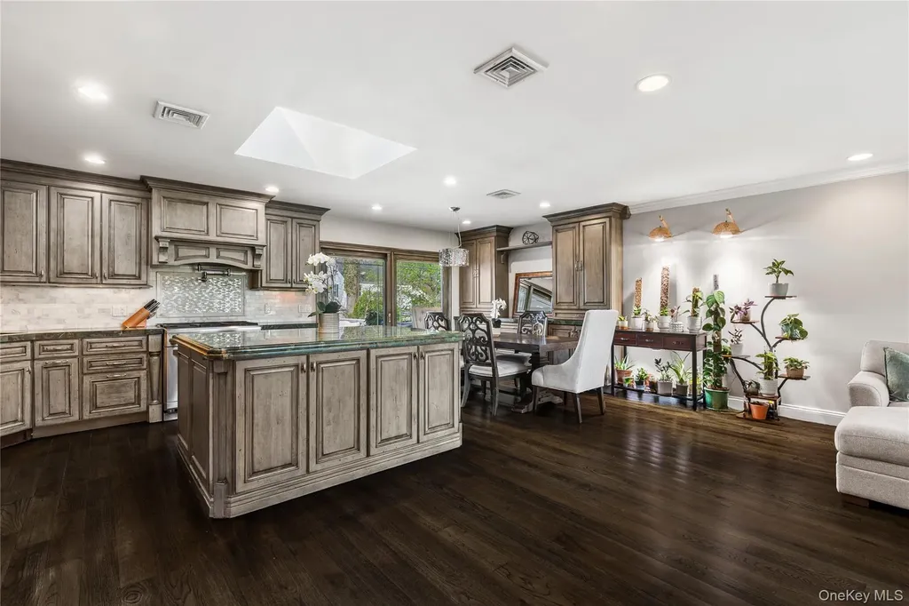 239 Davis Avenue White Plains NY 10605