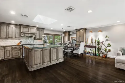 239 Davis Avenue White Plains NY 10605