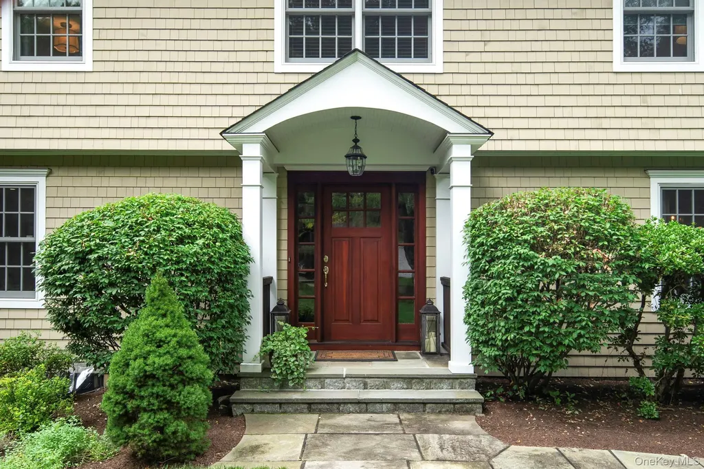 12 Suzanne Lane Chappaqua NY 10514
