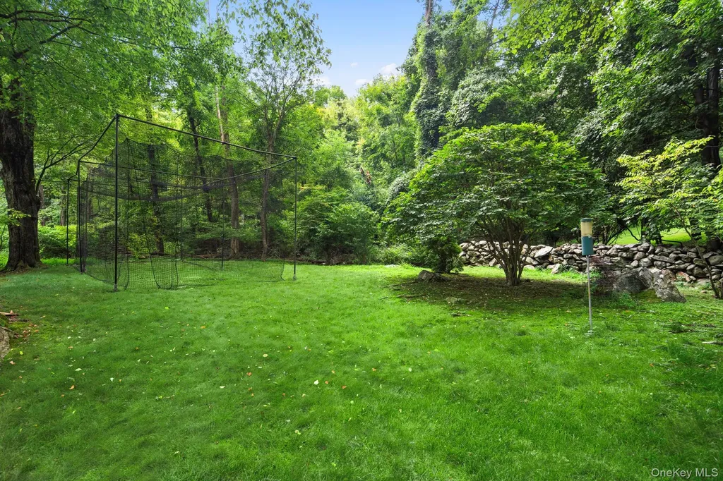 12 Suzanne Lane Chappaqua NY 10514