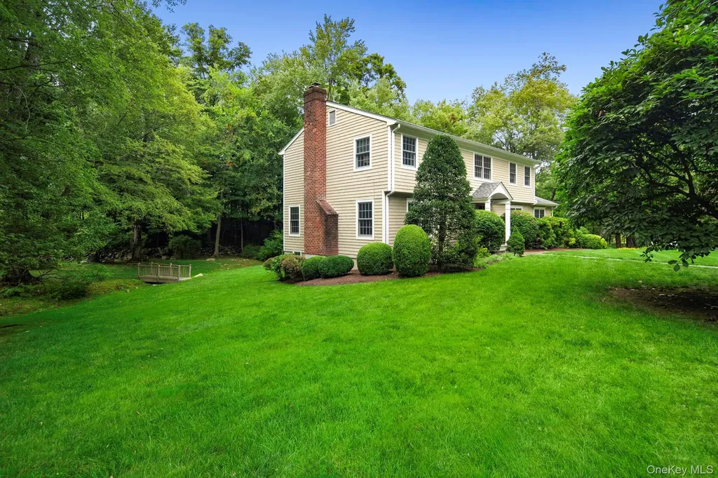 12 Suzanne Lane Chappaqua NY 10514