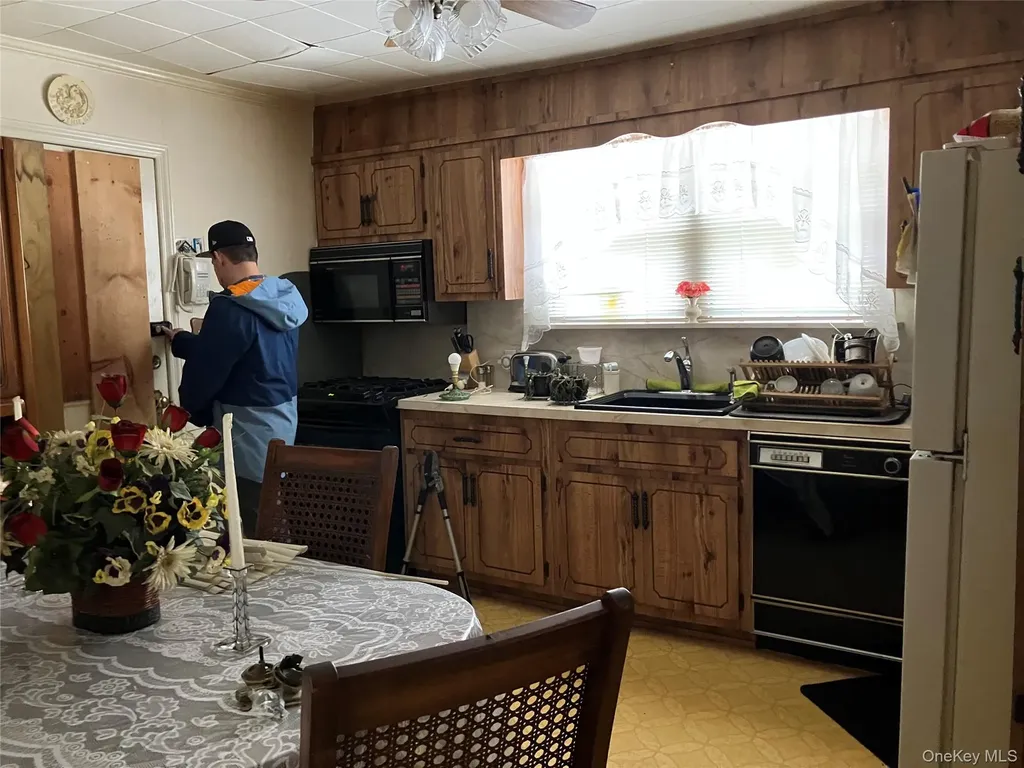 167 Cedar Road E Mastic Beach NY 11951