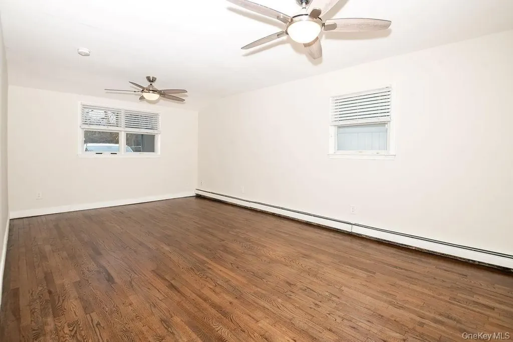 11 Akron Place Shoreham NY 11786