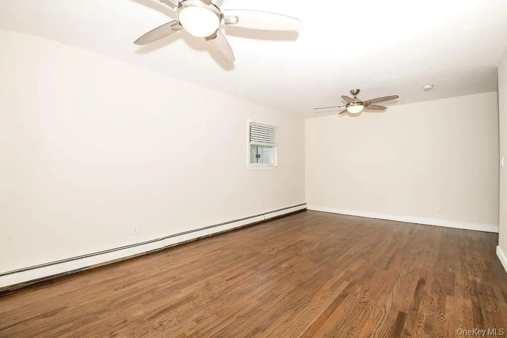 11 Akron Place Shoreham NY 11786