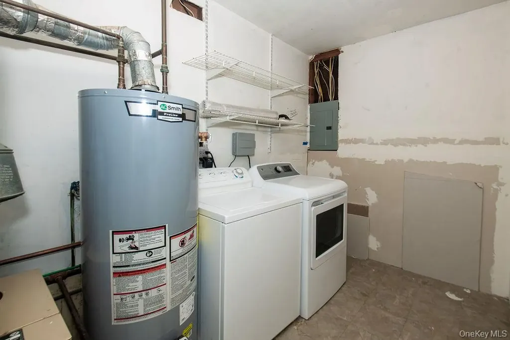11 Akron Place Shoreham NY 11786