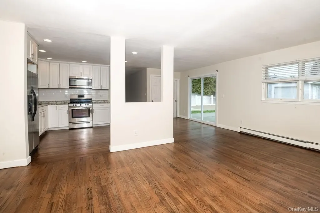11 Akron Place Shoreham NY 11786