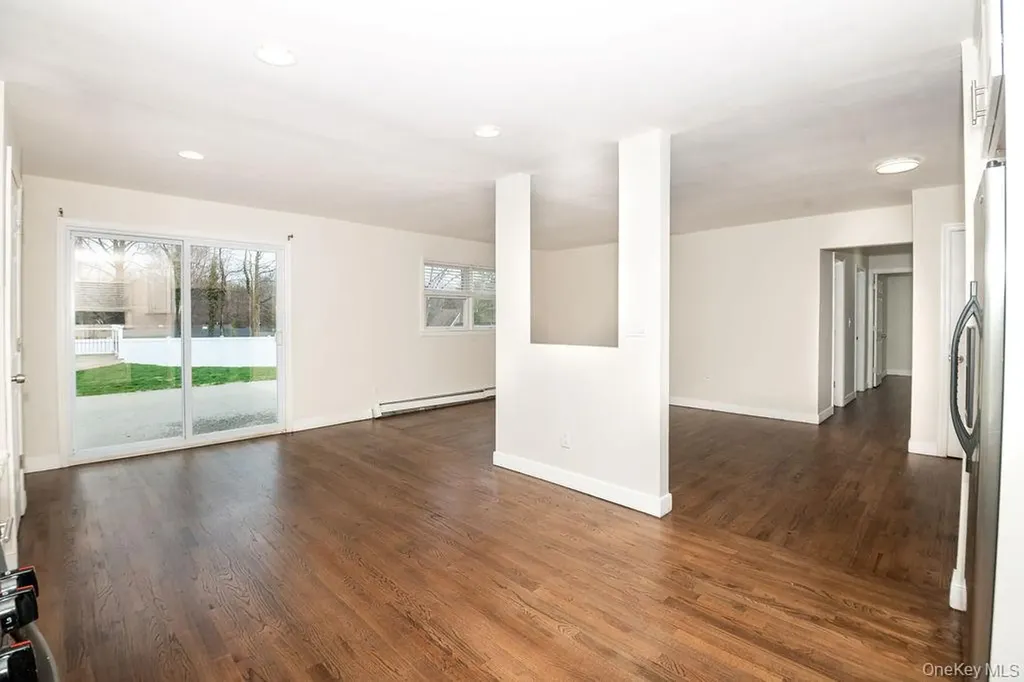 11 Akron Place Shoreham NY 11786