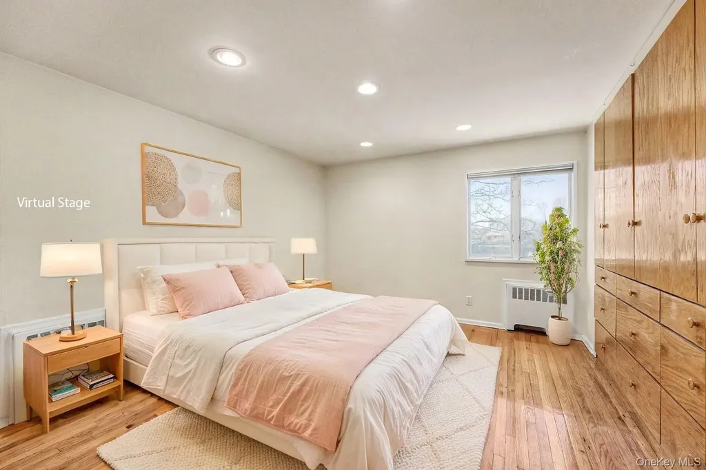 567 Oxford Road Cedarhurst NY 11516
