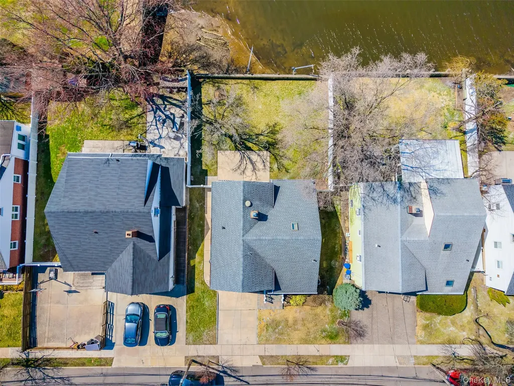 567 Oxford Road Cedarhurst NY 11516