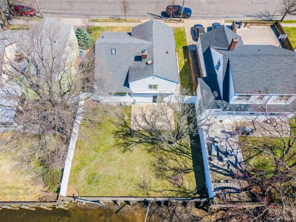 567 Oxford Road Cedarhurst NY 11516