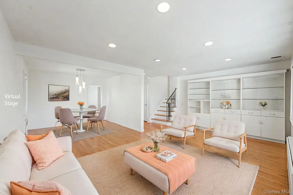 567 Oxford Road Cedarhurst NY 11516