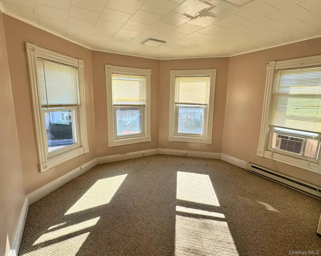 73 Gleneida Avenue Carmel NY 10512