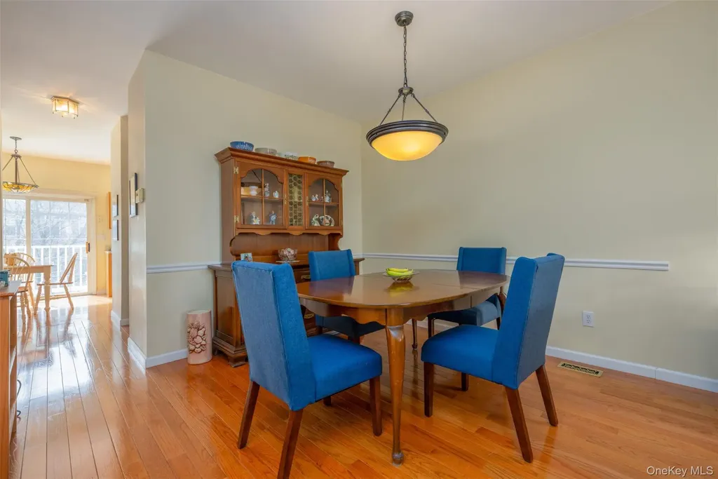 8 Cragmere Drive Nanuet NY 10954