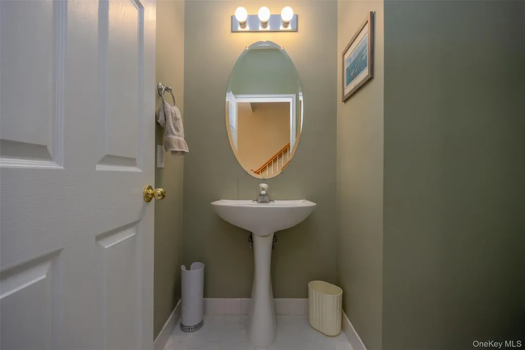 8 Cragmere Drive Nanuet NY 10954