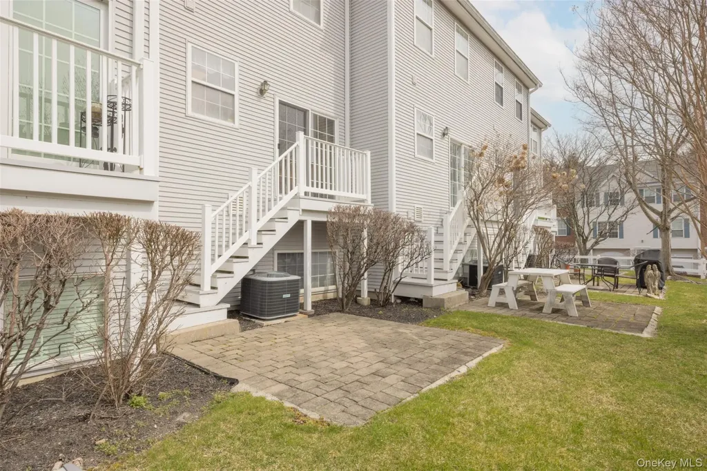 8 Cragmere Drive Nanuet NY 10954