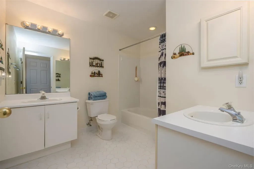 8 Cragmere Drive Nanuet NY 10954