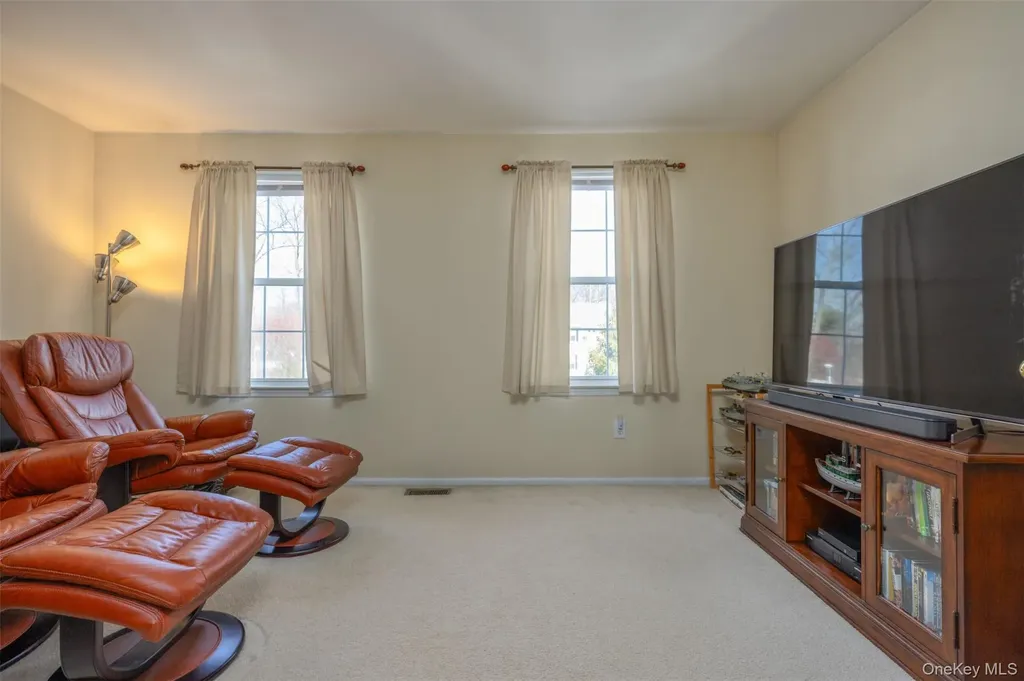 8 Cragmere Drive Nanuet NY 10954