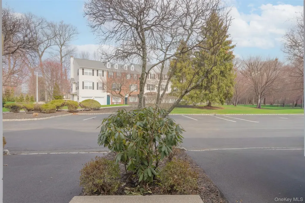 8 Cragmere Drive Nanuet NY 10954
