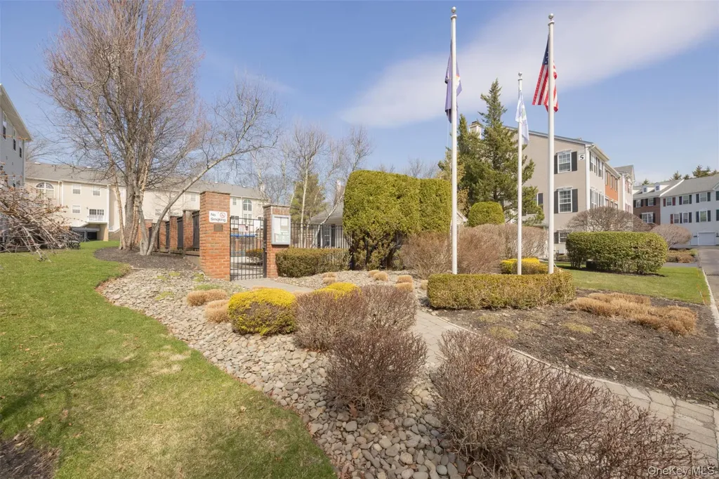 8 Cragmere Drive Nanuet NY 10954