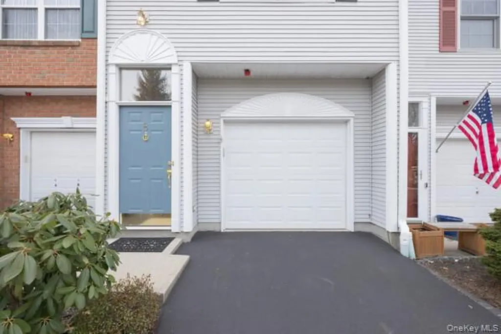 8 Cragmere Drive Nanuet NY 10954