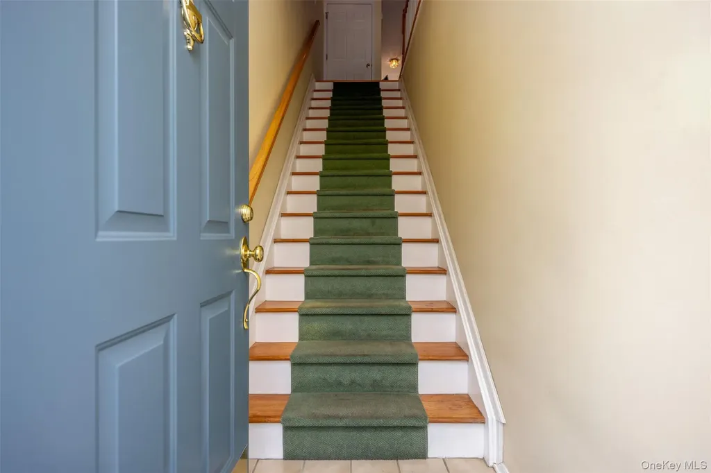 8 Cragmere Drive Nanuet NY 10954