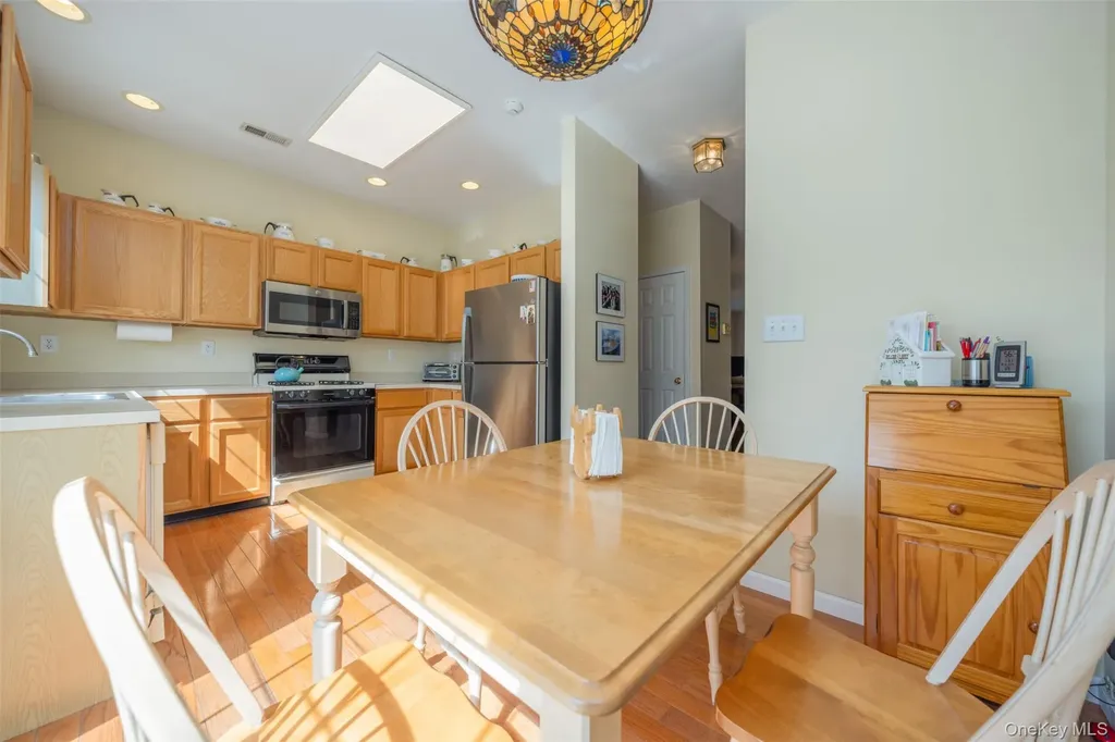 8 Cragmere Drive Nanuet NY 10954