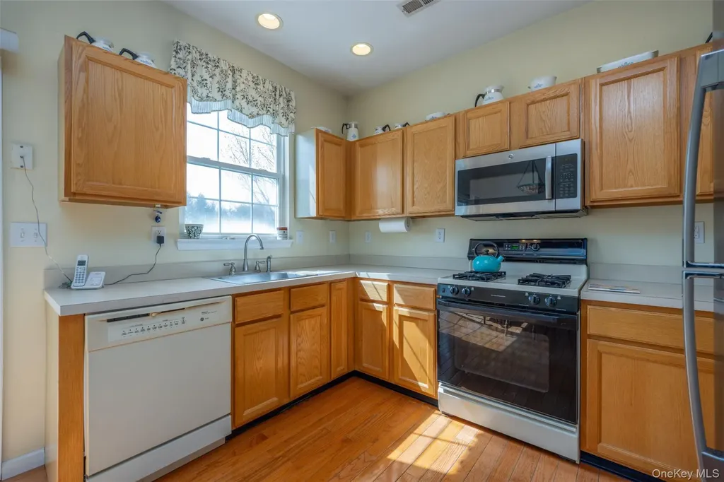 8 Cragmere Drive Nanuet NY 10954