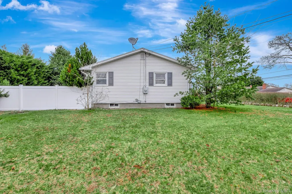 5 Richlee Street Blue Point NY 11715