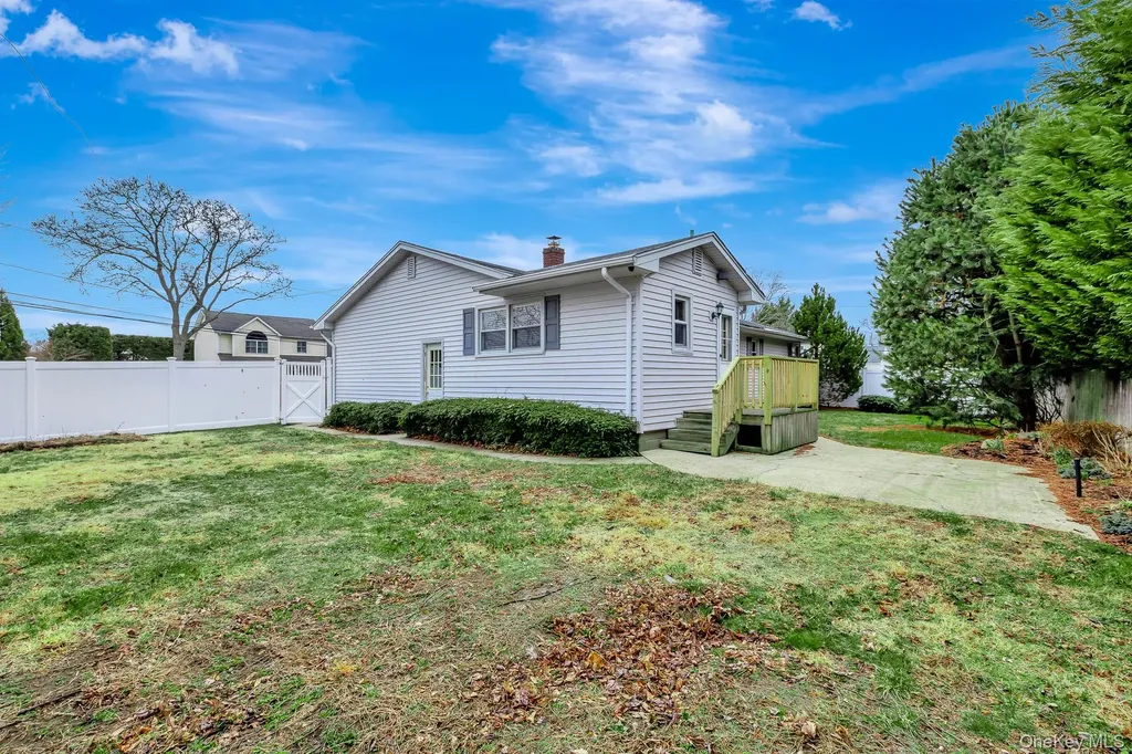 5 Richlee Street Blue Point NY 11715