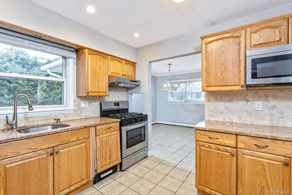5 Richlee Street Blue Point NY 11715