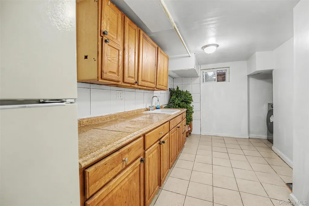 11 Baker Hill Road Great Neck NY 11023