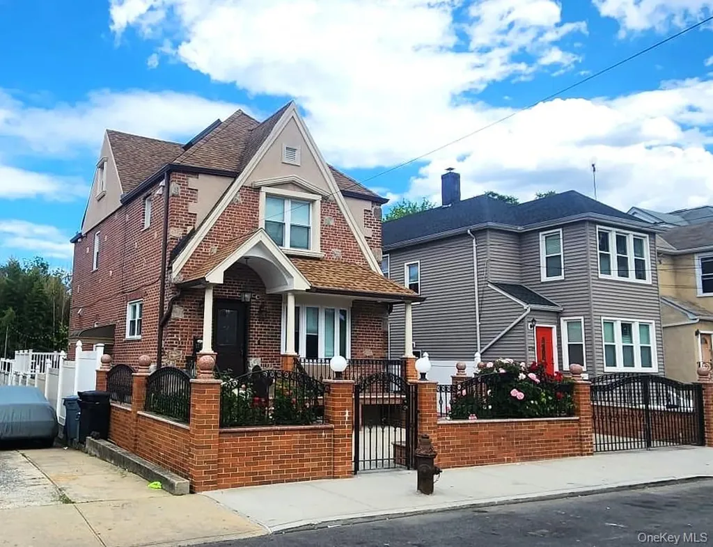 27-15 Butler Street East Elmhurst NY 11369
