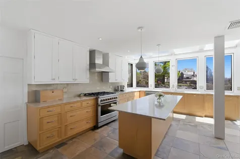 9 Bishop Place Larchmont NY 10538