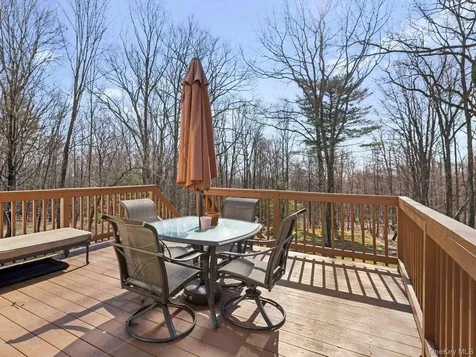 270 Ridgeview Road Kerhonkson NY 12446