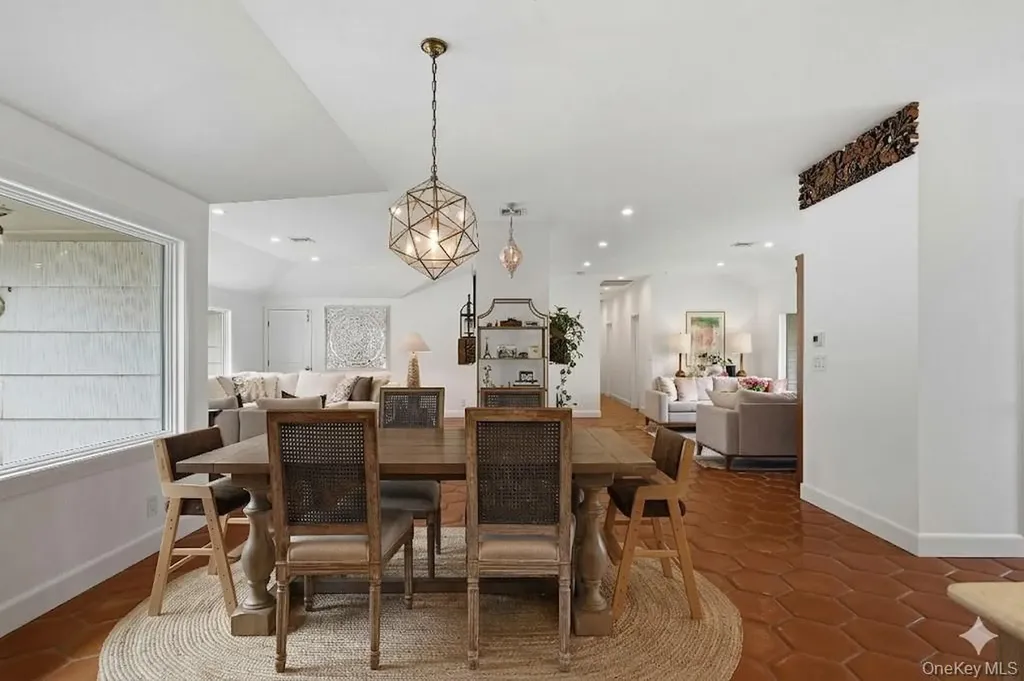 6 Greatmeadow Road Locust Valley NY 11560