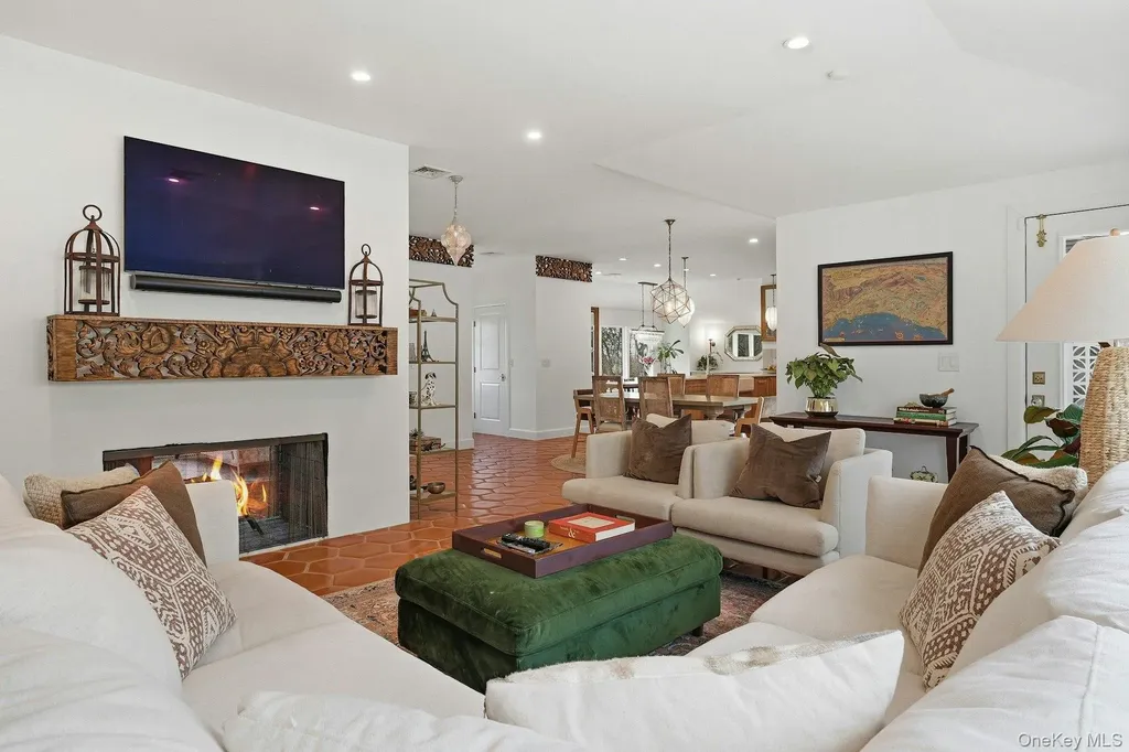6 Greatmeadow Road Locust Valley NY 11560