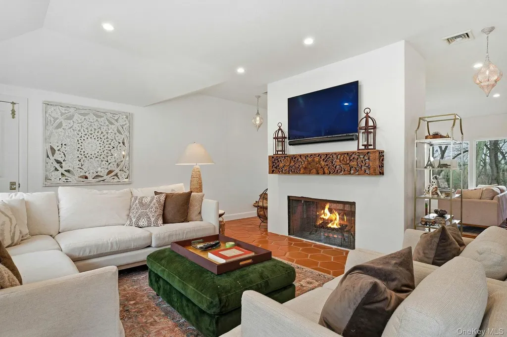 6 Greatmeadow Road Locust Valley NY 11560