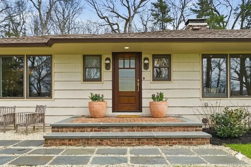 6 Greatmeadow Road Locust Valley NY 11560