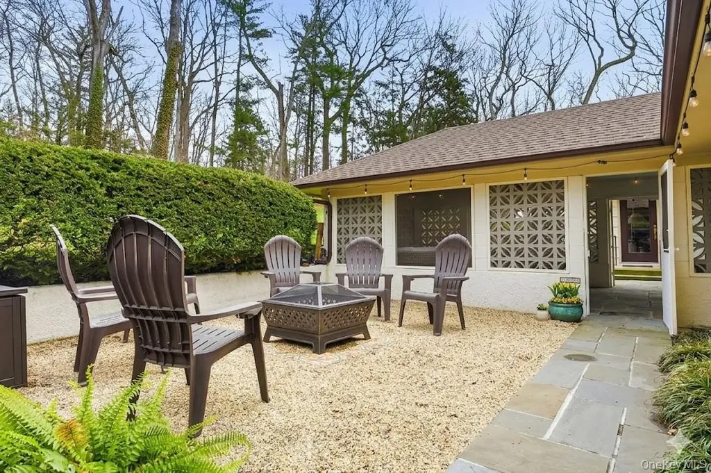 6 Greatmeadow Road Locust Valley NY 11560