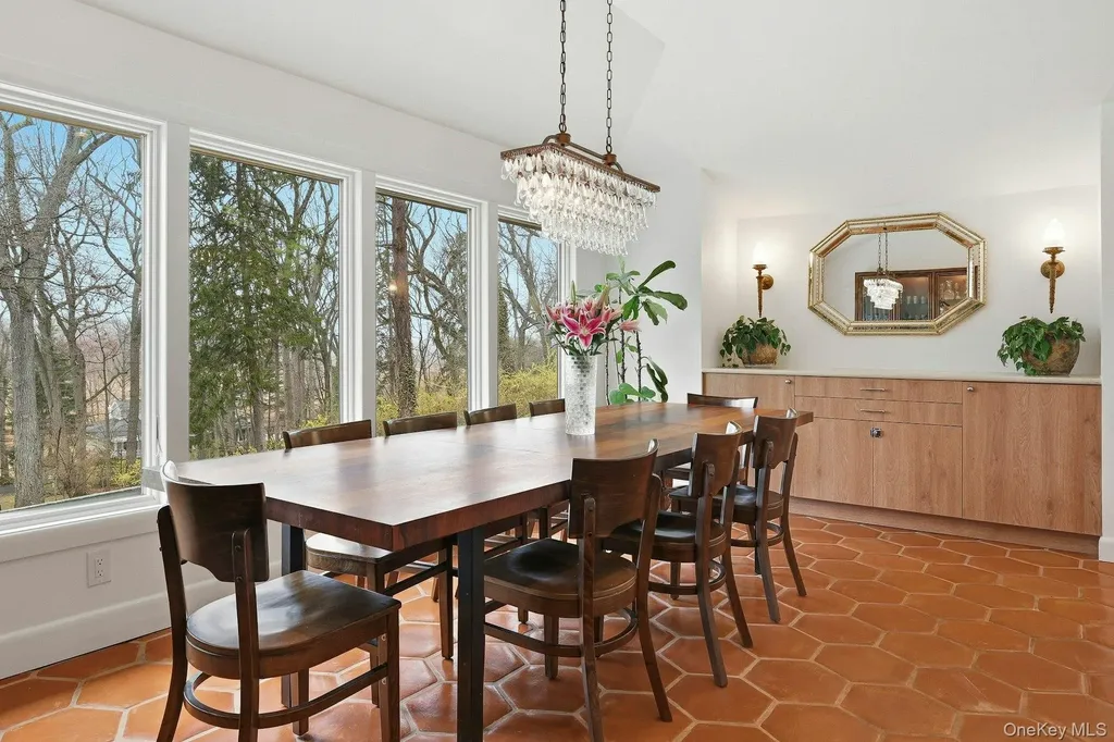 6 Greatmeadow Road Locust Valley NY 11560
