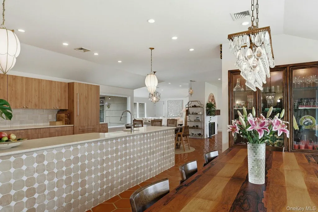 6 Greatmeadow Road Locust Valley NY 11560
