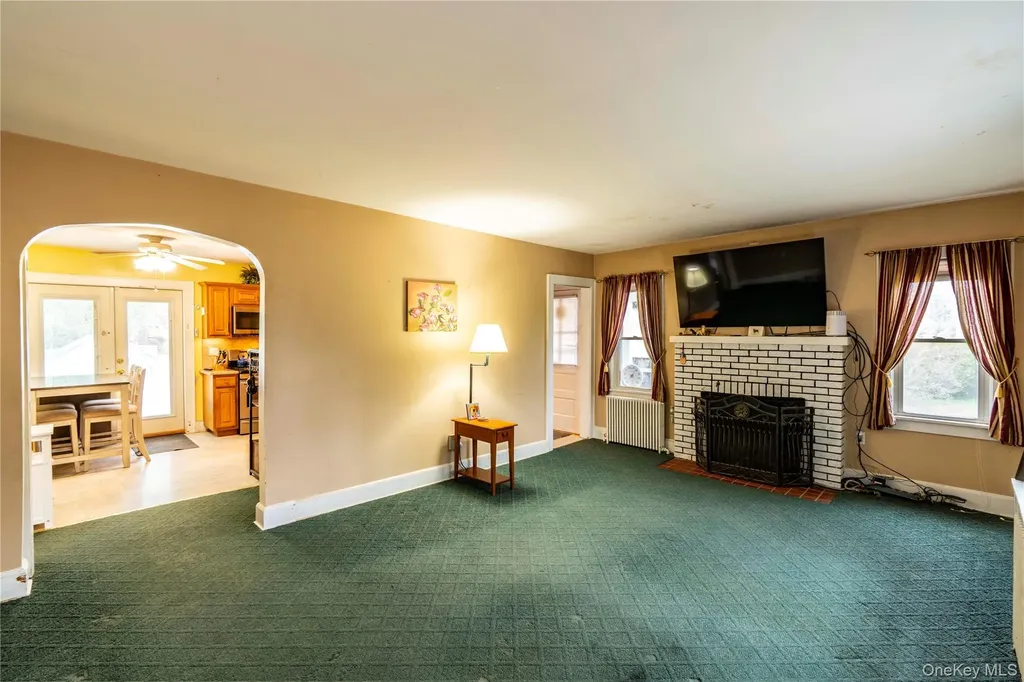 32 Arnold Boulevard Poughkeepsie NY 12603
