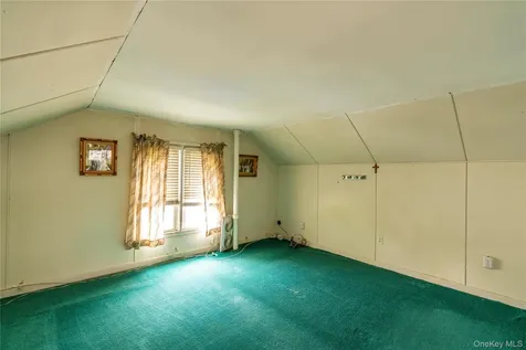 32 Arnold Boulevard Poughkeepsie NY 12603