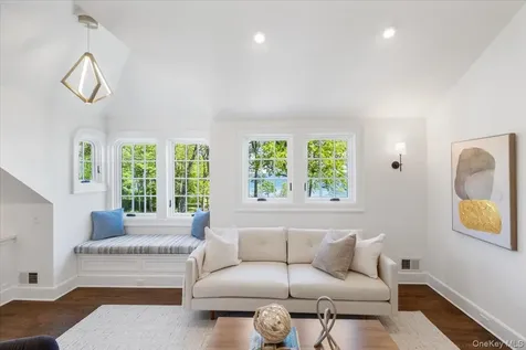 56 Park Avenue Larchmont NY 10538