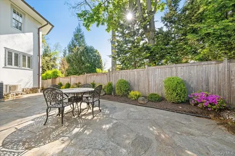 56 Park Avenue Larchmont NY 10538