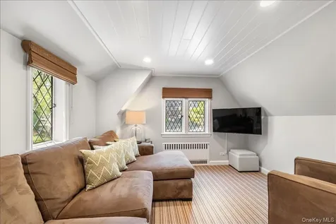1 Dundee Road Larchmont NY 10538