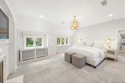1 Dundee Road Larchmont NY 10538